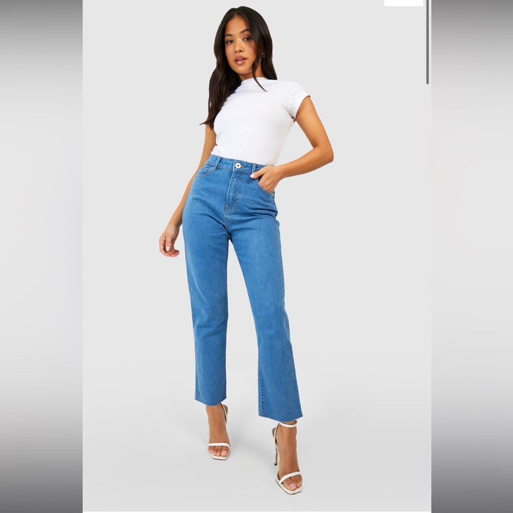 BOOHOO Petite High Waist Mom Jeans Basic 5 Pocket Denim Pants NWT